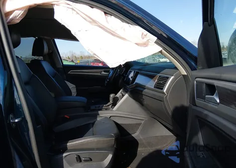 2018 Volkswagen Atlas 3.6L V6 Sel z USA, uszkodzony, nr VIN 1V2MR2CA5JC577600